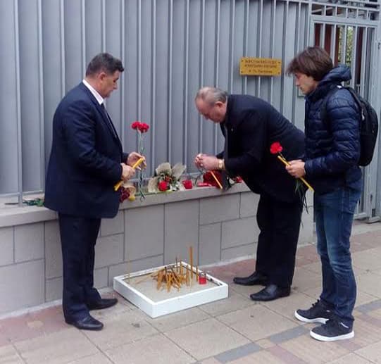 Počast nevino nastradalim žrtvama Ruske Federacije