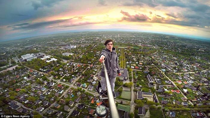 ZVANIČNO: Slikanje selfija postaje psihički poremećaj! (FOTO)