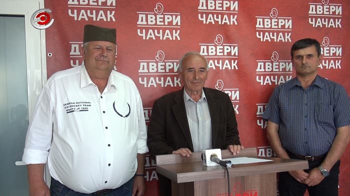 DVERI: Treba obilaziti Sajmove u inostranstvu, ali šta je sa poljoprivrednicima u Čačku?! (VIDEO)