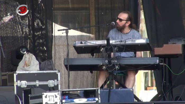 Milan čurđević, frontmen Nevernih beba: Ako ne praštamo, ne možemo biti srećni! (VIDEO)
