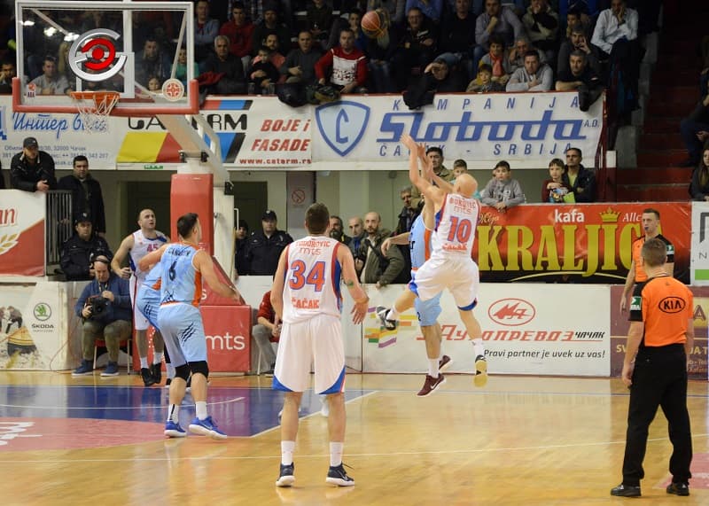 NESALOMIVI: Borac demonstrirao moć u Čačku