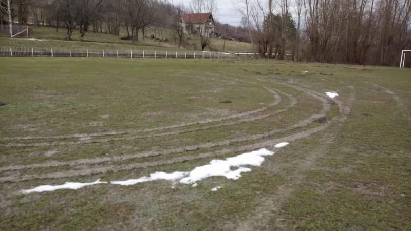 REPORTERI U EPICENTRU: Uništeno igralište FK "Malba" iz Žaočana (FOTO)