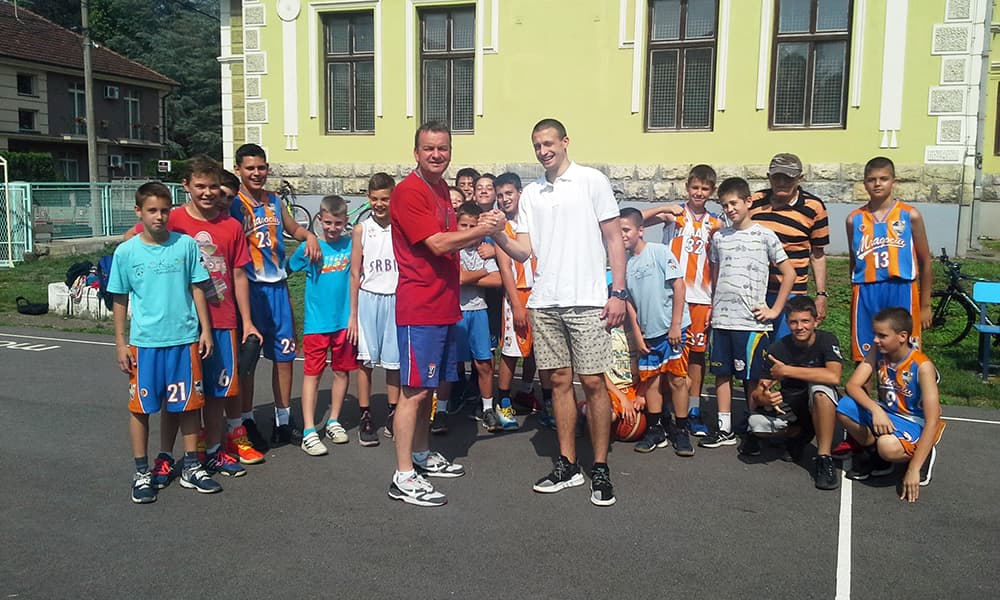 Aleksa Avramović obradovao mlađe pionire KK "Mladosti" (FOTO)
