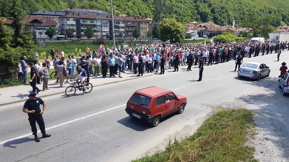 PROTEST SE PROŠIRUJE: Malinarima od ponedeljka stiže pojačanje