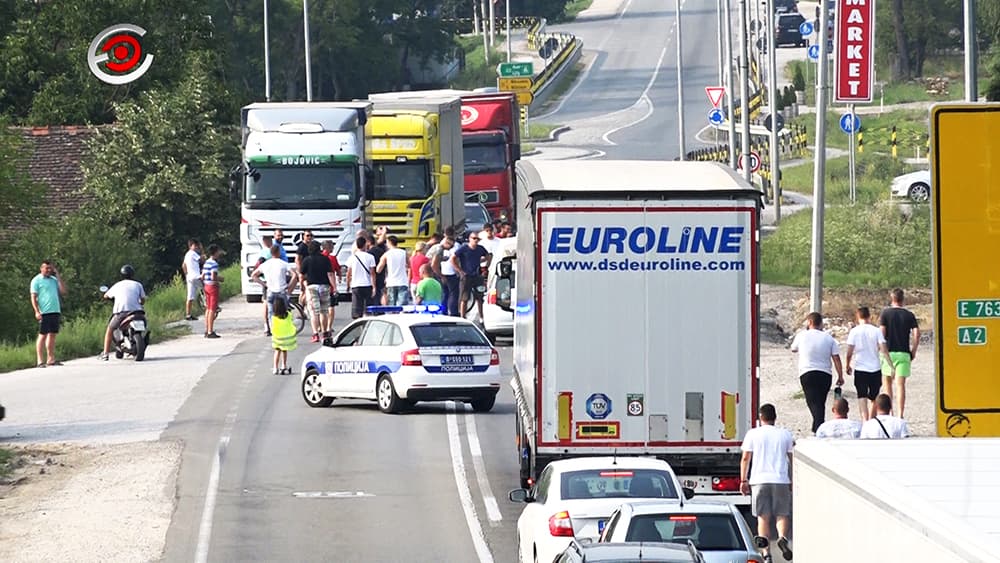 U EPICENTRU: Peške na blokadu u Preljini (VIDEO)