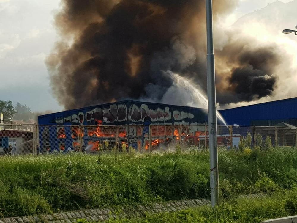 Požar u fabrici u Prijepolju, izgoreo pogon konfekcije