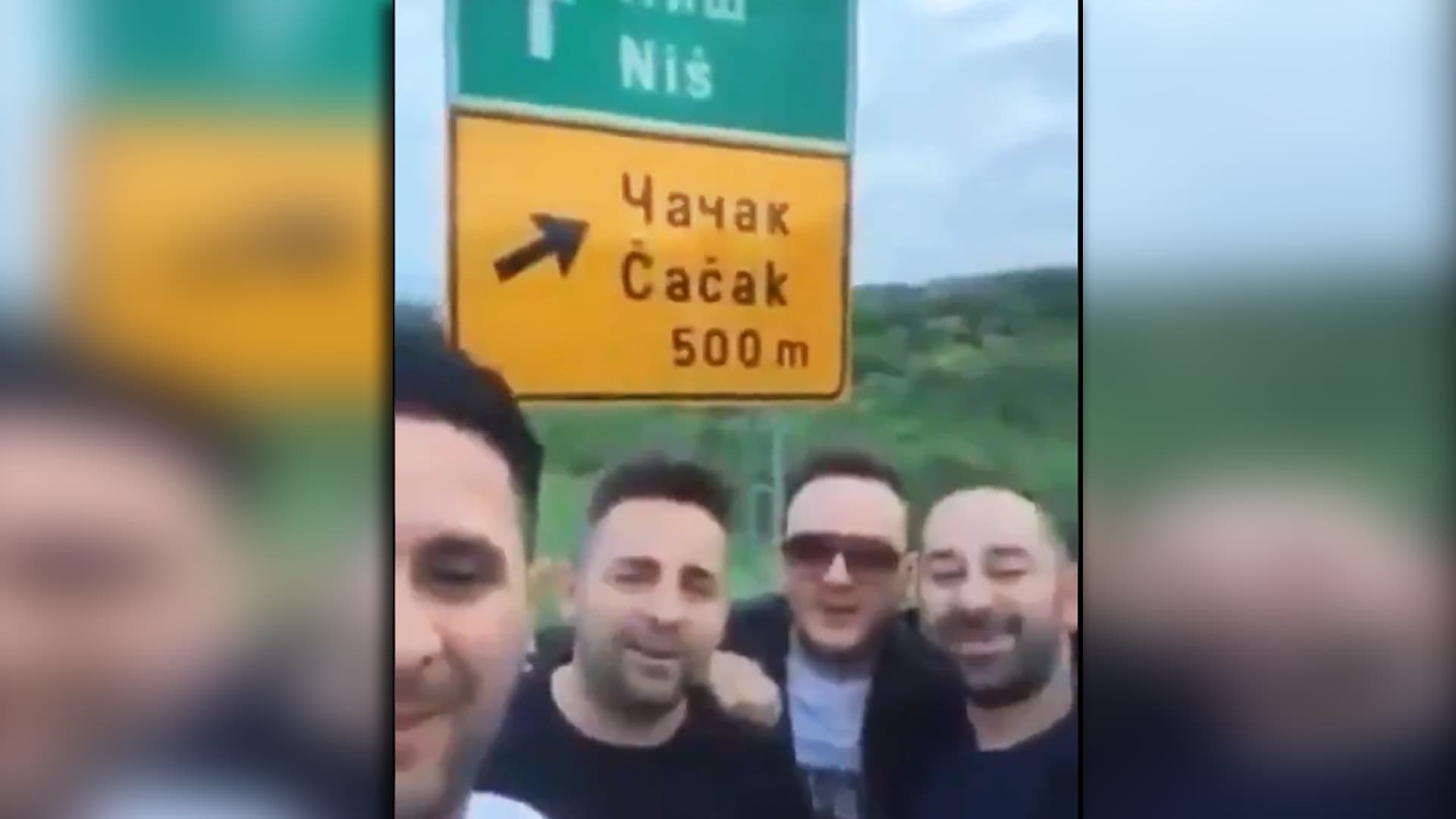 BRUTALNA PROVOKACIJA ALBANACA: "O, mori, Srbijo, palio sam ti zidine!" Orili se stihovi usred Čačka (VIDEO)