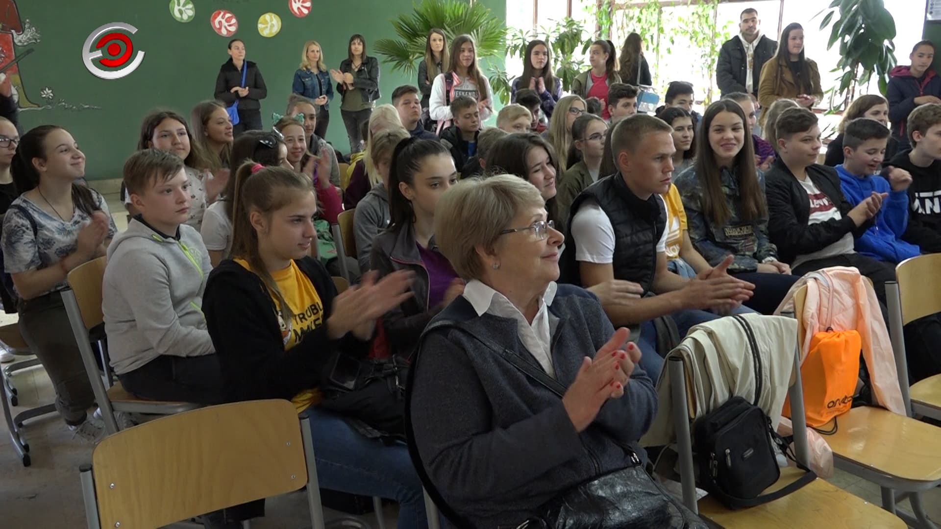Čačak: Doputovali učenici iz bratskog grada Valaški Mezeriči (VIDEO)