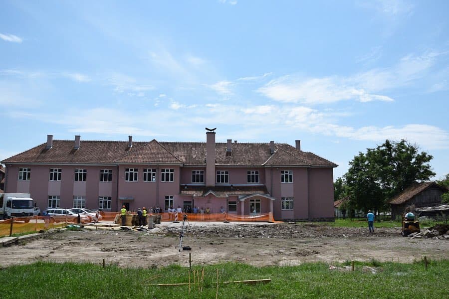 Počela izgradnja fiskulturne sale i trpezarije u Bresnici