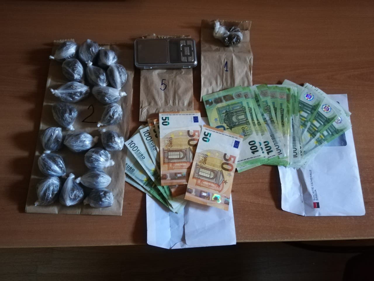 Hapšenje zbog posedovanja više od jednog kg marihuane