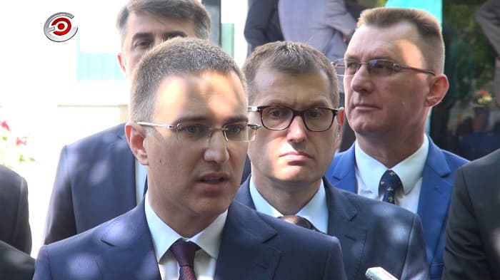 Stefanović: Policija će intervenisati i dokumentovaće svaki slučaj kršenja "policijskog časa"