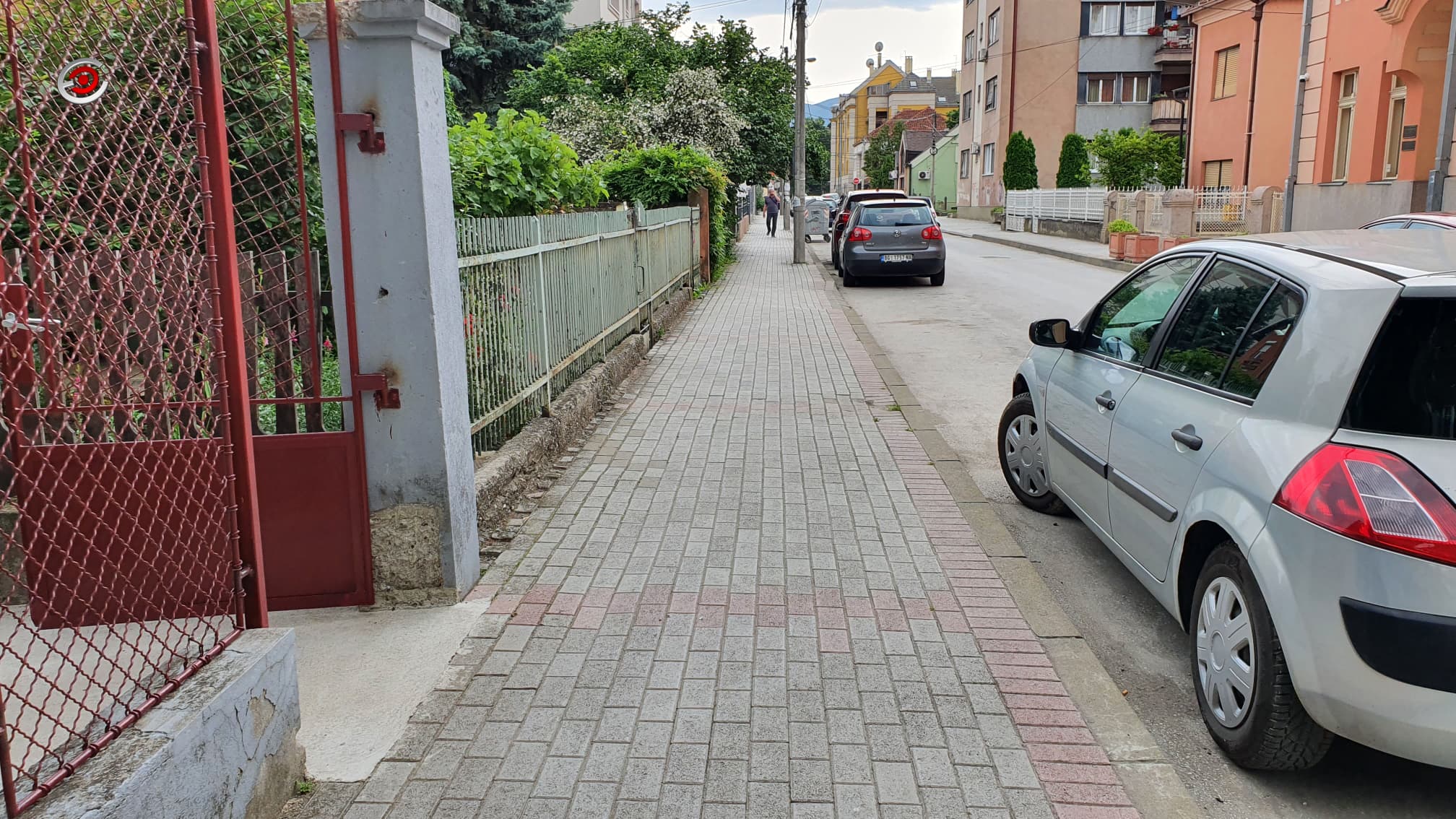 Pucnjava usred bela dana kod Dečjeg dispanzera u Čačku: Mladiću ispaljena 3 metka u noge