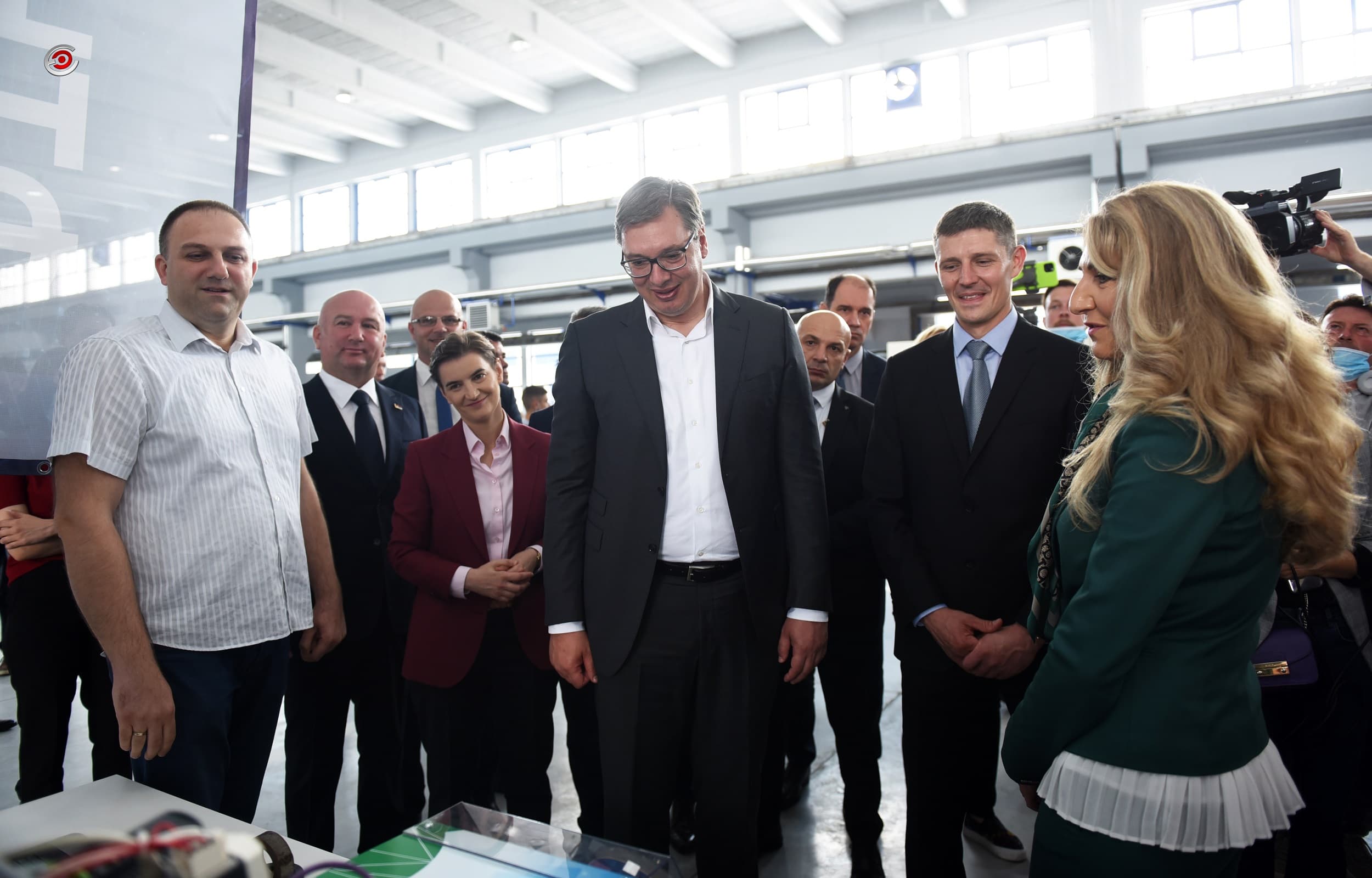 Predsednik Vučić: Delovi za "porše" i nove tehnološke inovacije iz Čačka (VIDEO)