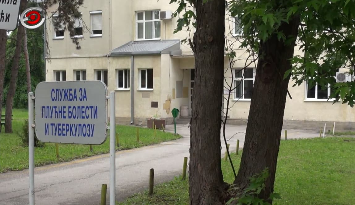 Čačak: Grudno odeljenje ponovo kovid, povećan broj hospitalizovanih pacijenata