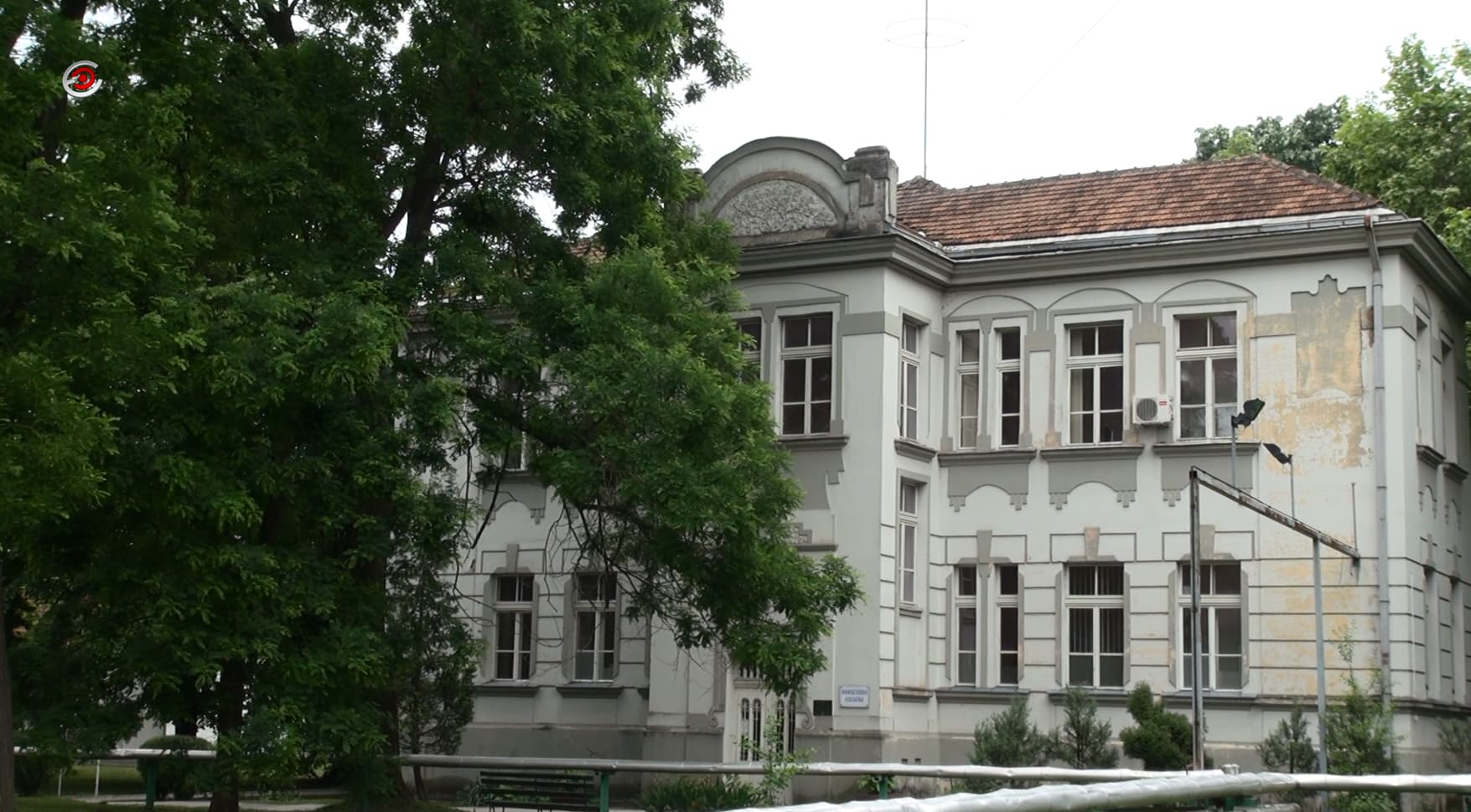 Čačak: Na kovid odeljenjima preminuo jedan pacijent, 75 lica hospitalizovano