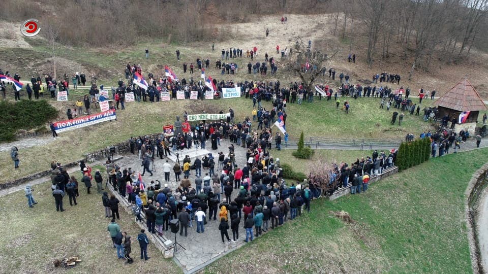 Ekološki protest u Gornjoj Dobrinji zbog litijuma, vojska i policija da zaštite narod (FOTO+VIDEO)