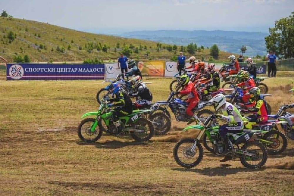 Odlični rezultati čačanskih vozača na moto-kros spektaklu na Jeljenu
