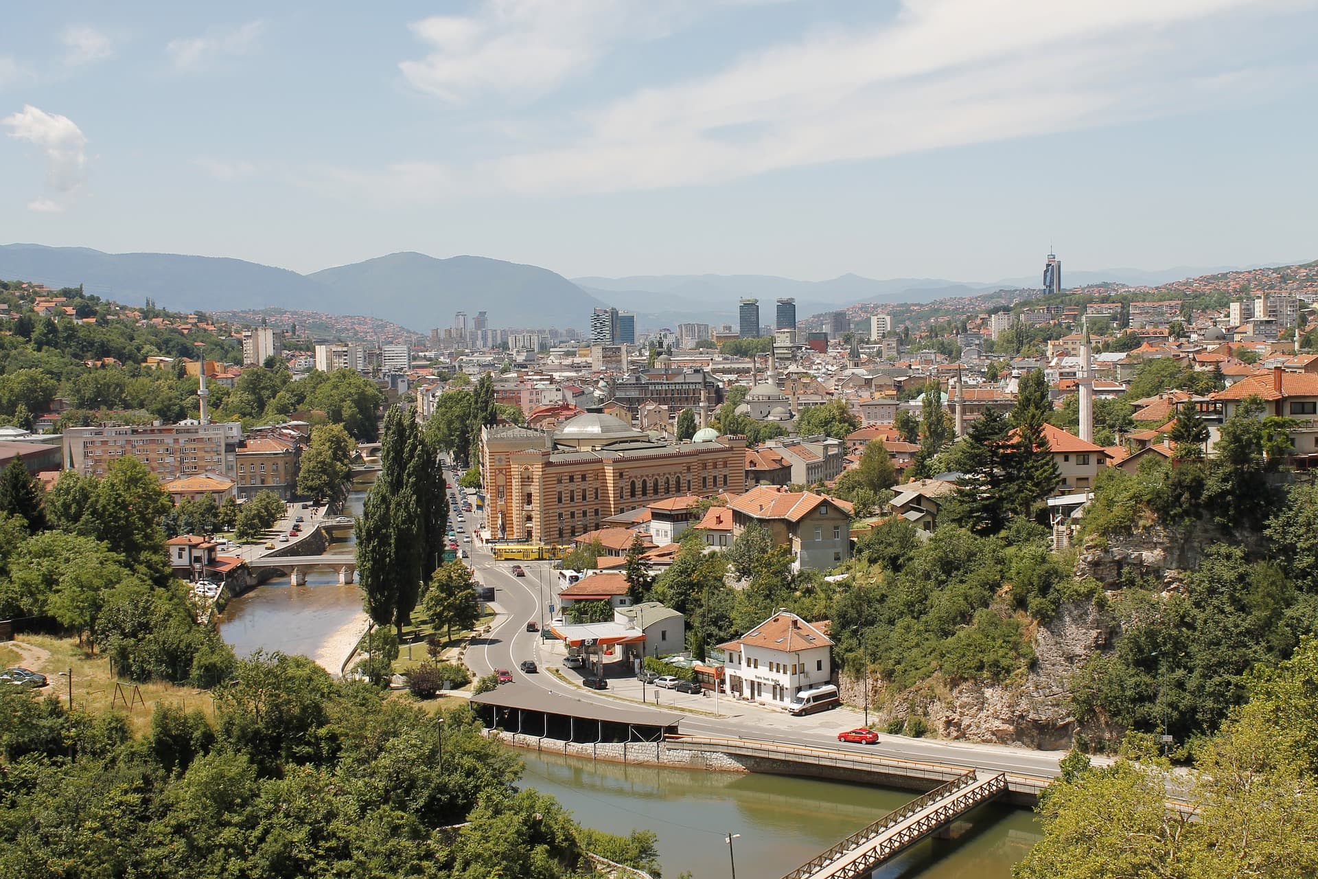 Poklon vaučeri za boravak u Sarajevu za 2.000 zdravstvenih radnika Srbije