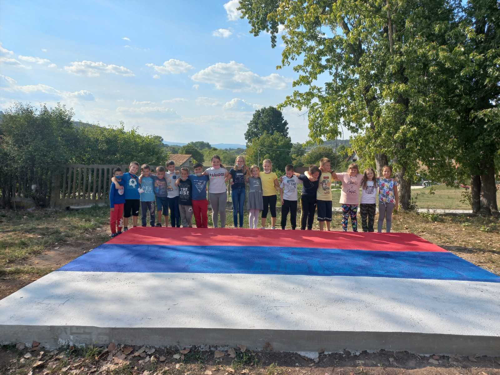 Osnovna škola "Preljina" obeležila Dan srpskog jedinstva, slobode i nacionalne zastave