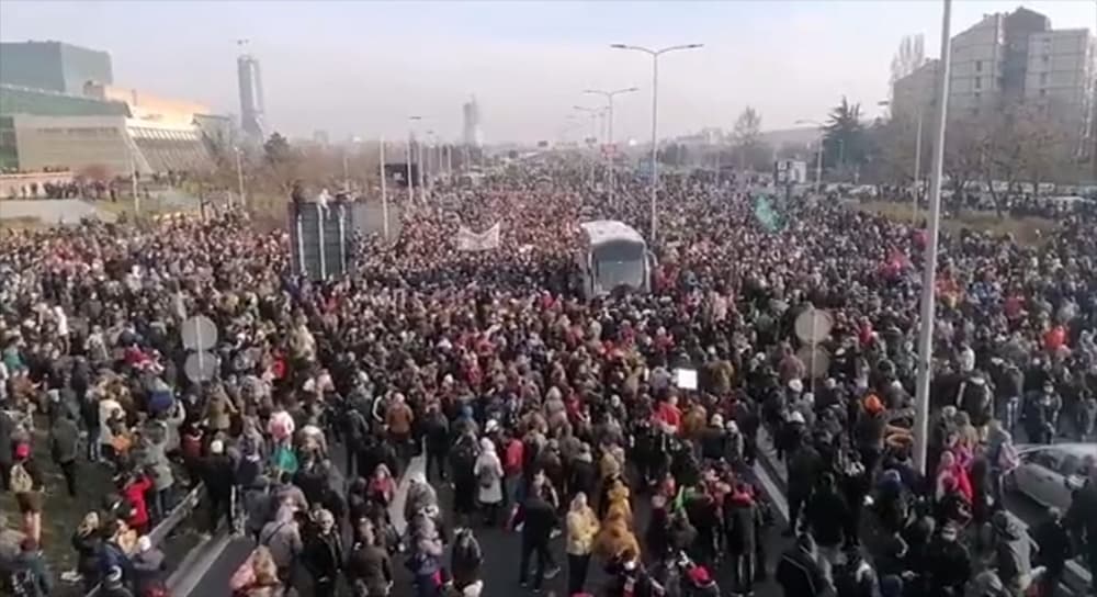 Srbija ustala, protest okončan (FOTO, VIDEO)