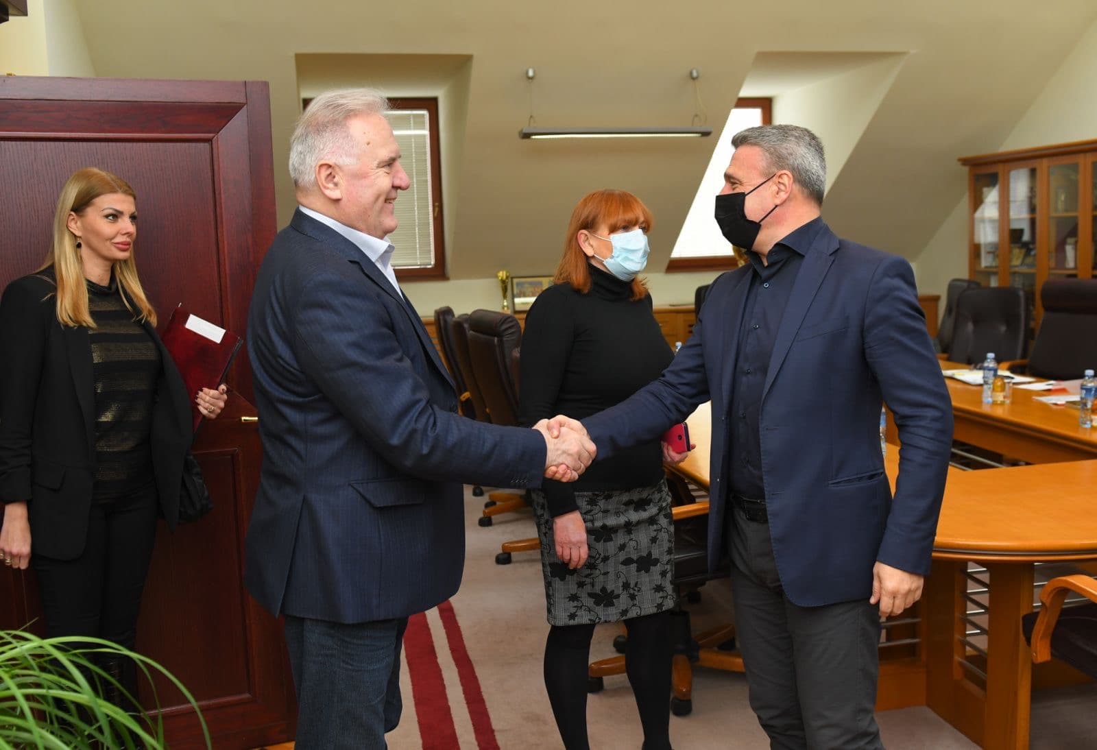 Ministar Dmitrović u poseti Čačku: Naša demografska slika nikako nije dobra