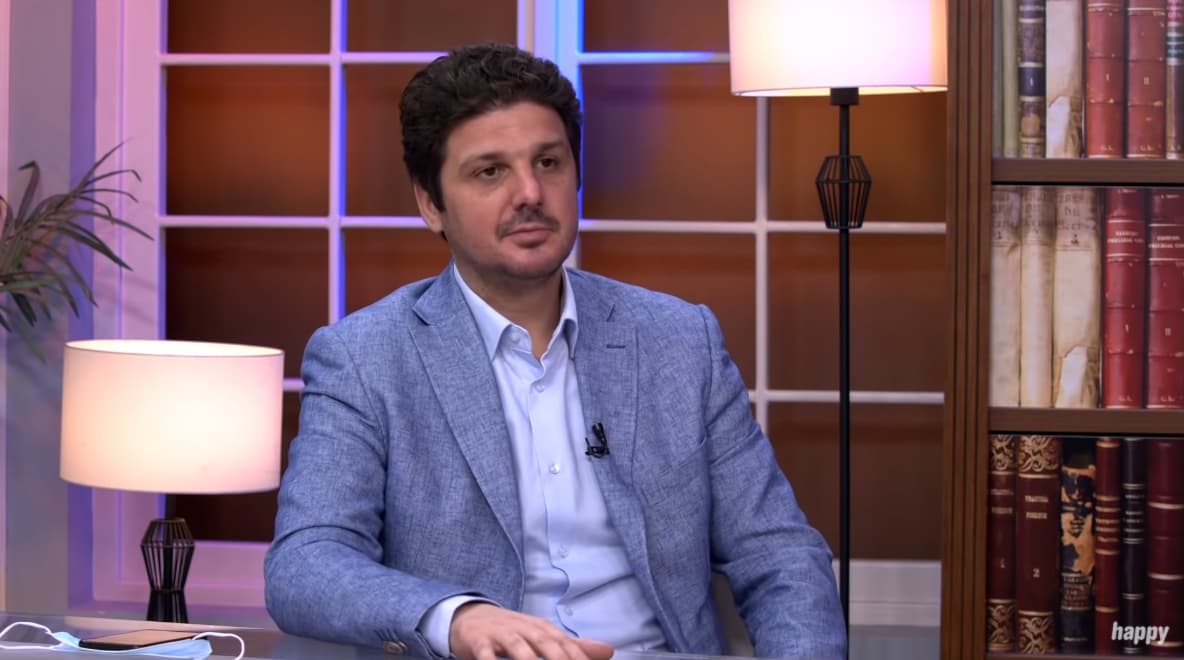 Bato Jugović nije na listi SNS, kaže čeka "veće izazove"