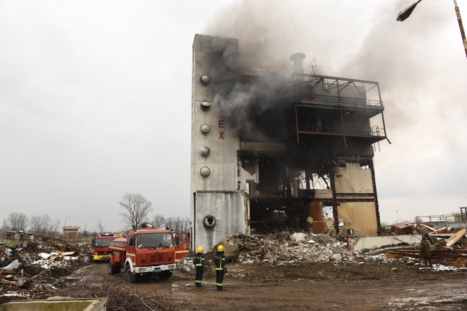 Požar u zgradi PKS LATEXA (FOTO)