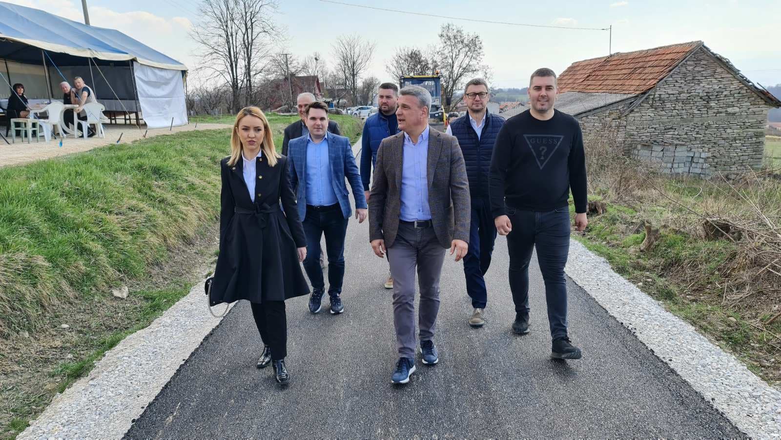Novi put u Ostri u dužini od dva i po kilometra