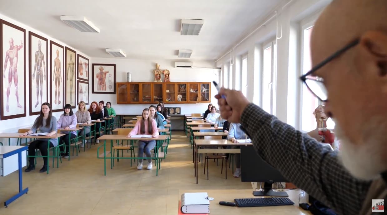 Učenička kompanija "Brejner" iz Medicinske škole u Čačku jedna od najboljih u Srbiji (VIDEO)