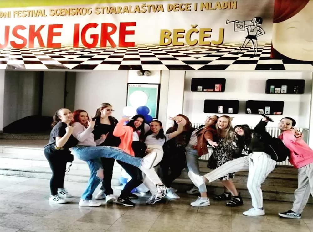 Predstava Glumačke radionice Doma kulture na Majskim igrama u Bečeju