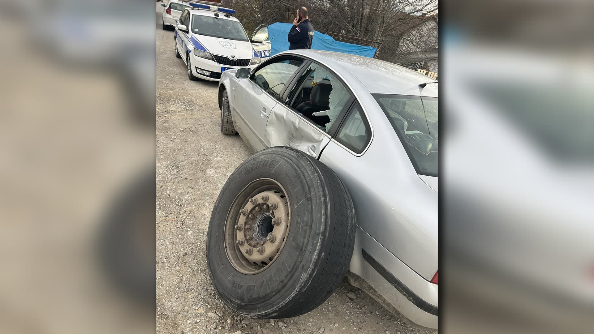 Otpao točak sa šlepera usred vožnje i oštetio parkirani automobil