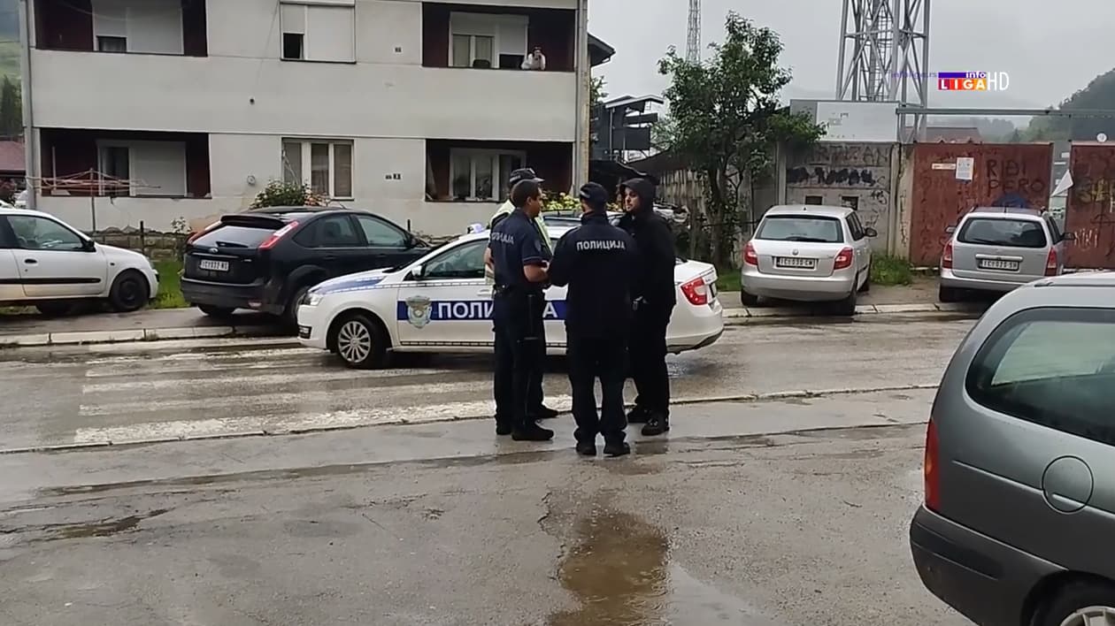 Uleteo audijem na terasu ugostiteljskog objekta i teško povredio čoveka