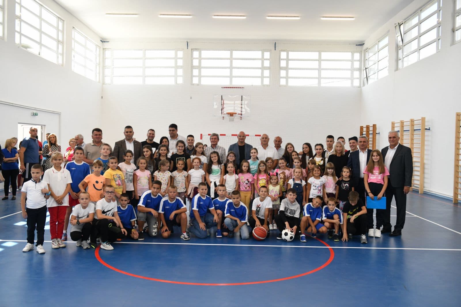 Gradonačelnik otvorio novu sportsku salu u OŠ "22. decembar" u Donjoj Trepči
