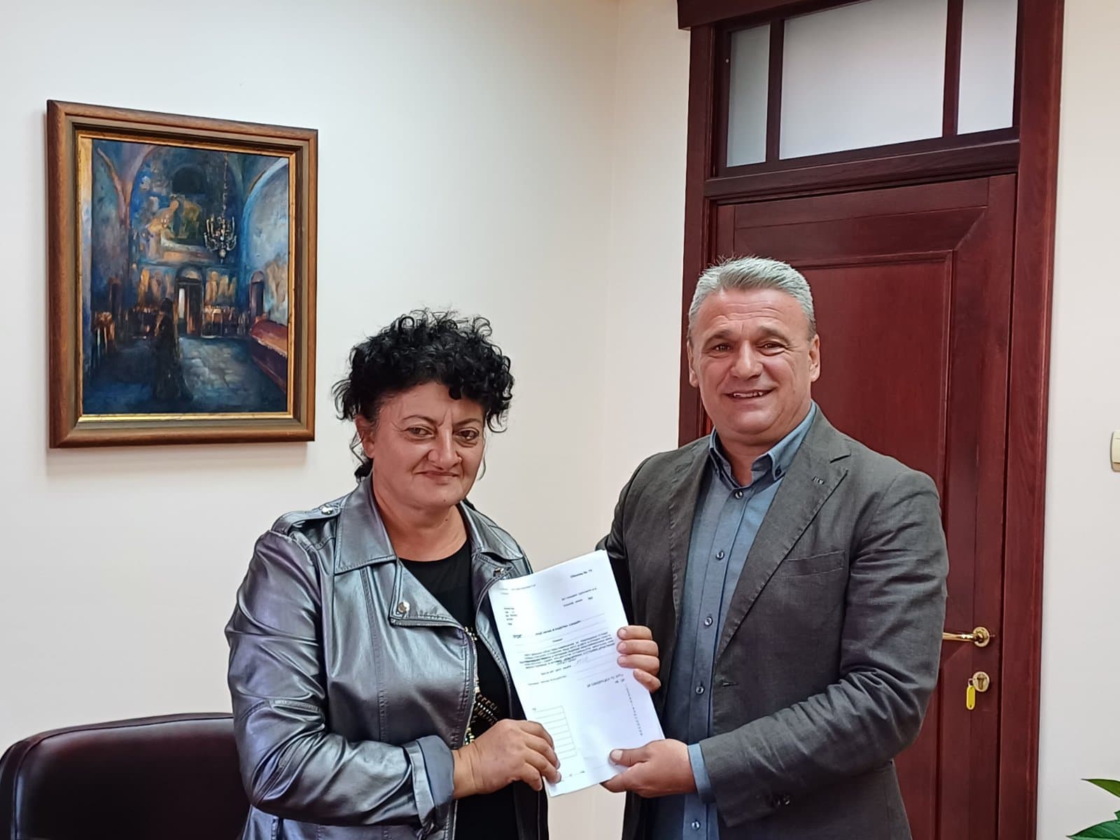 EU projekat "Ne ostavljajući nikog iza sebe": Gradonačelnik potpisao ugovore za rekonstrukciju šest kuća