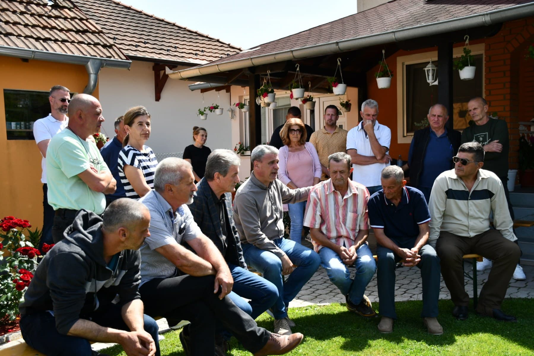 Dveri: Nedopustive pretnje porodici Bratislava Simovića
