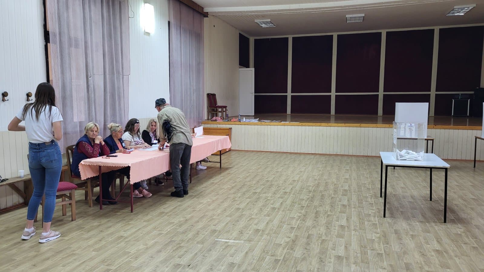 Izlaznost u Čačku do 16 časova
