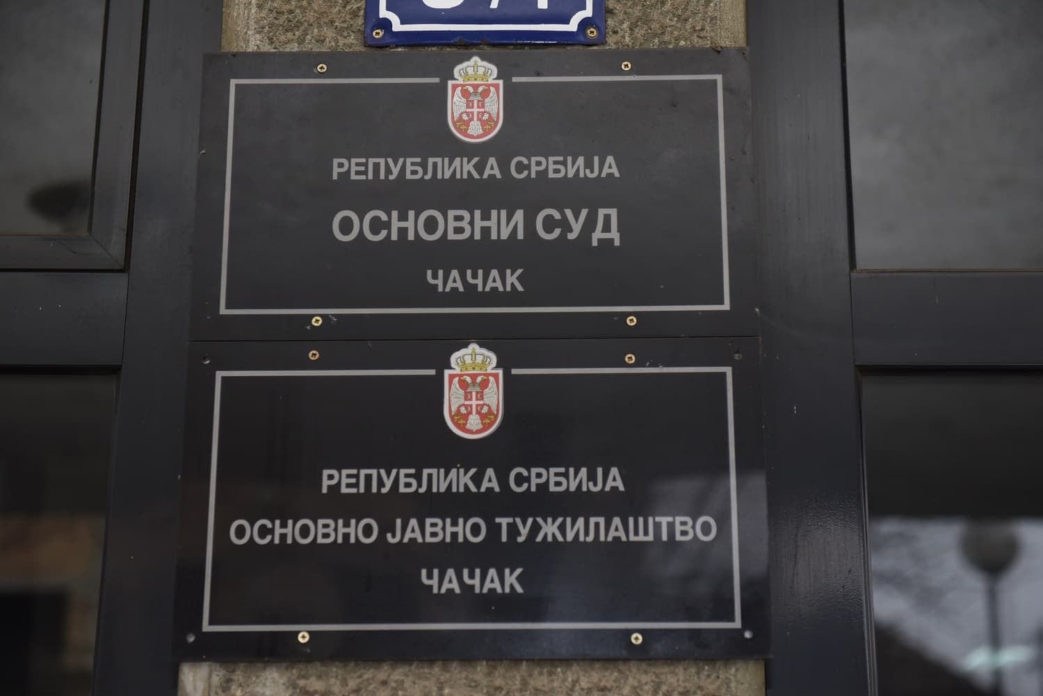 Tužilaštvo u Čačku: Identifikovano 5 lica osumnjičenih za napad na protestu u nedelju, donete i presude