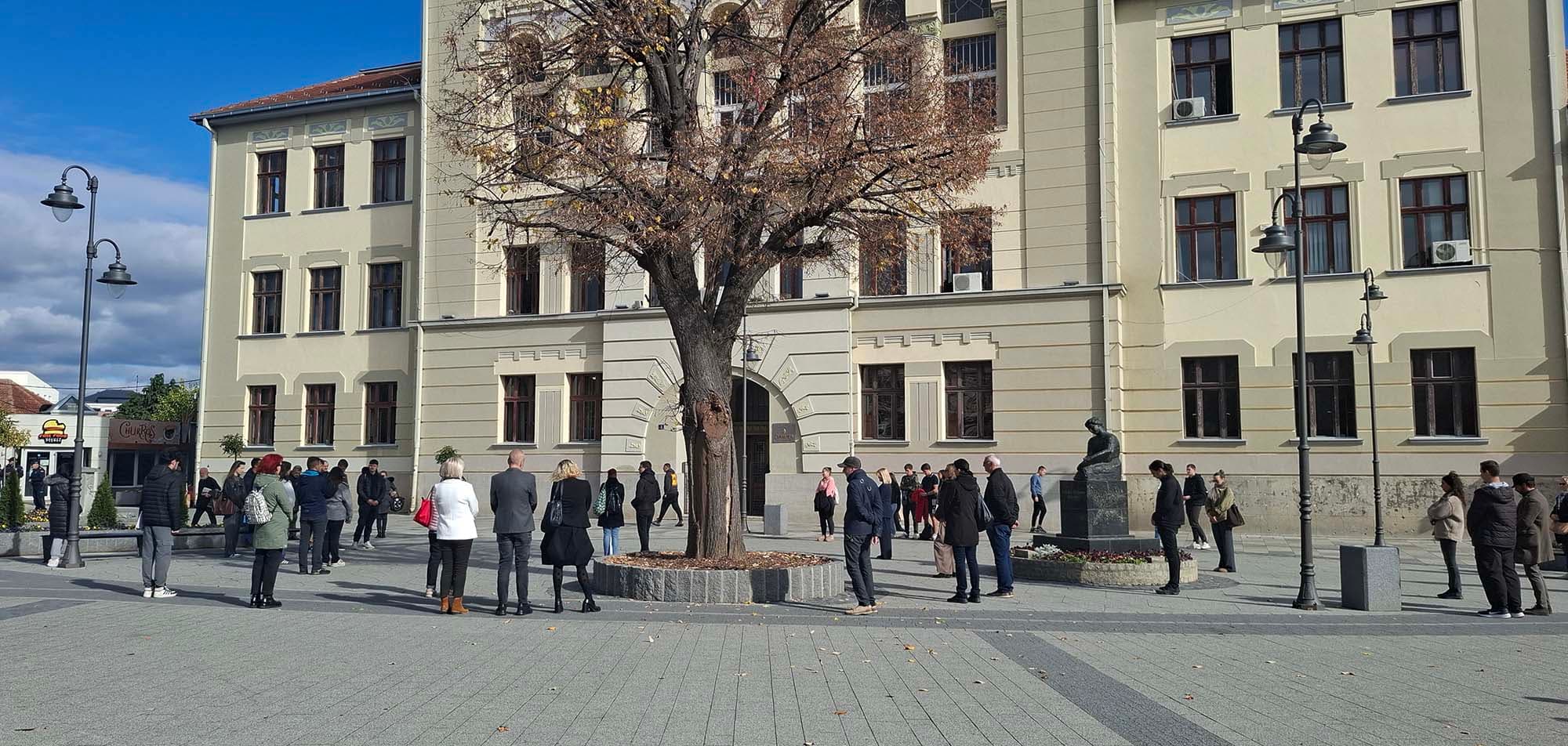 U Čačku održano 17 minuta tišine