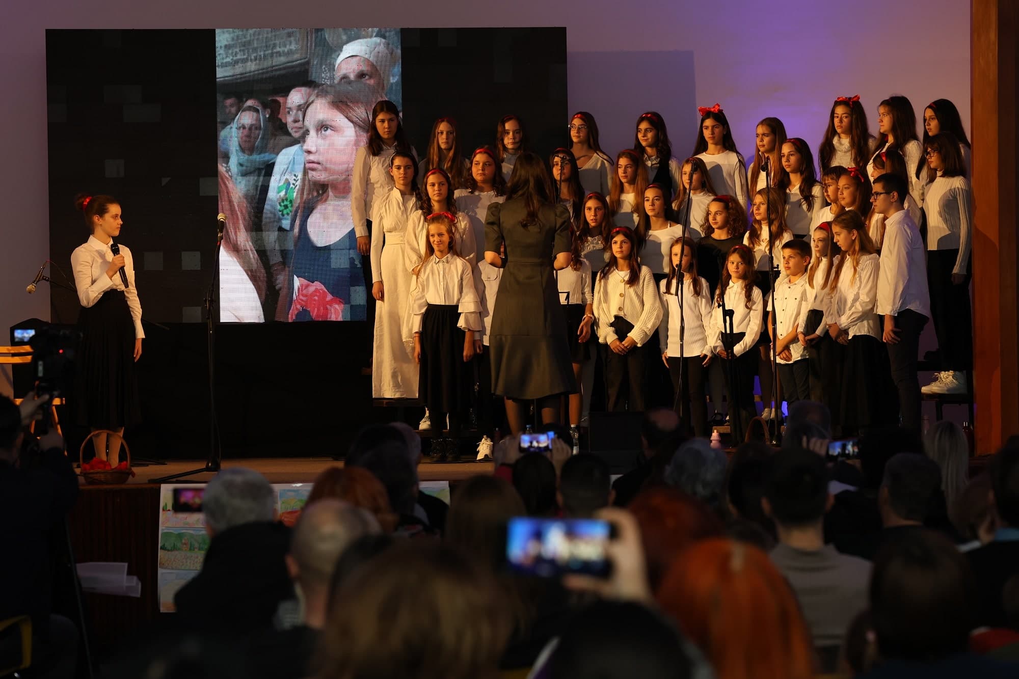 Božićni koncert Dečijeg hora "Irmos"