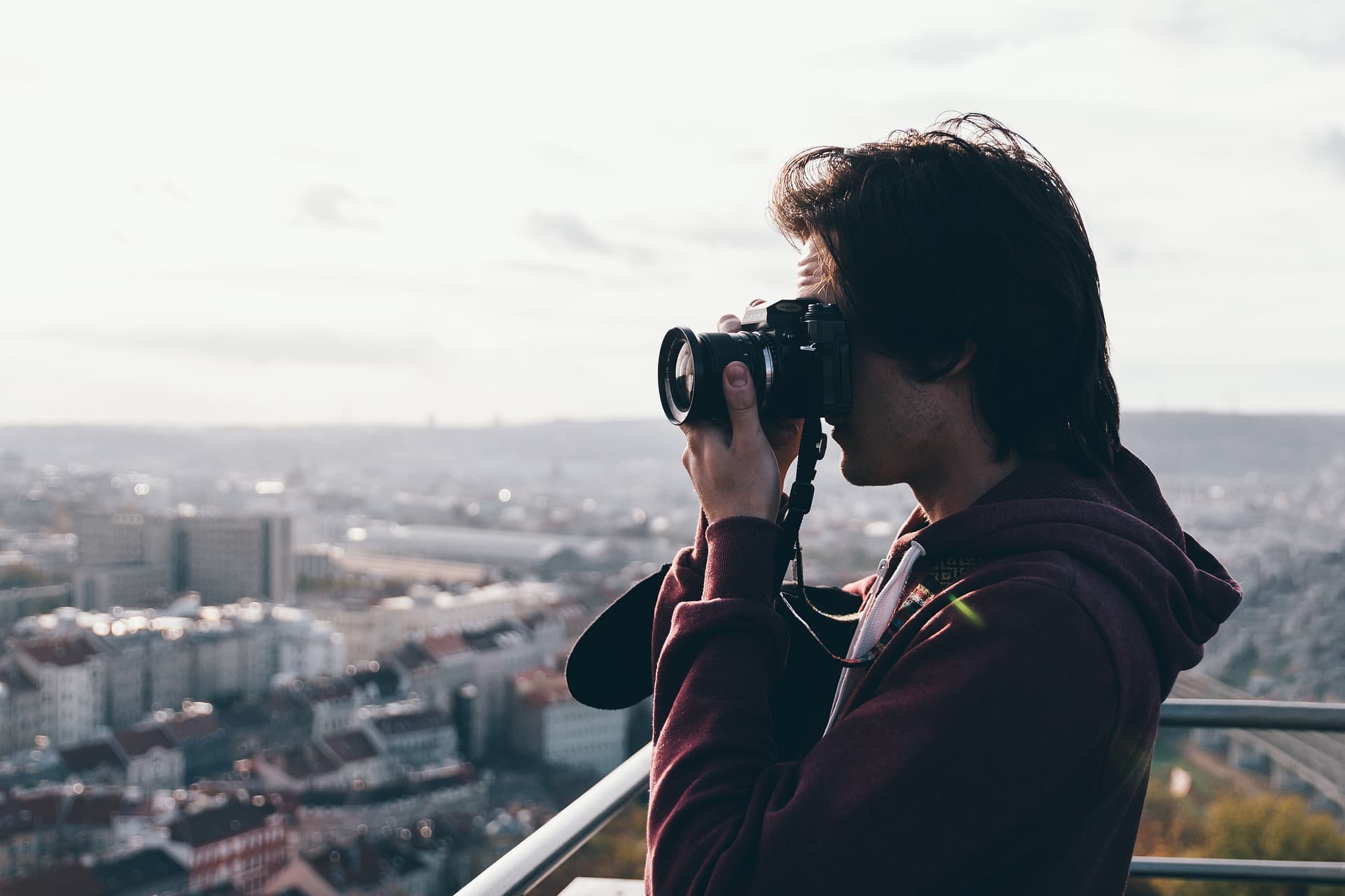 ANEM ALARM: Osuda privođenja fotografa i aktivista na dan mitinga SNS