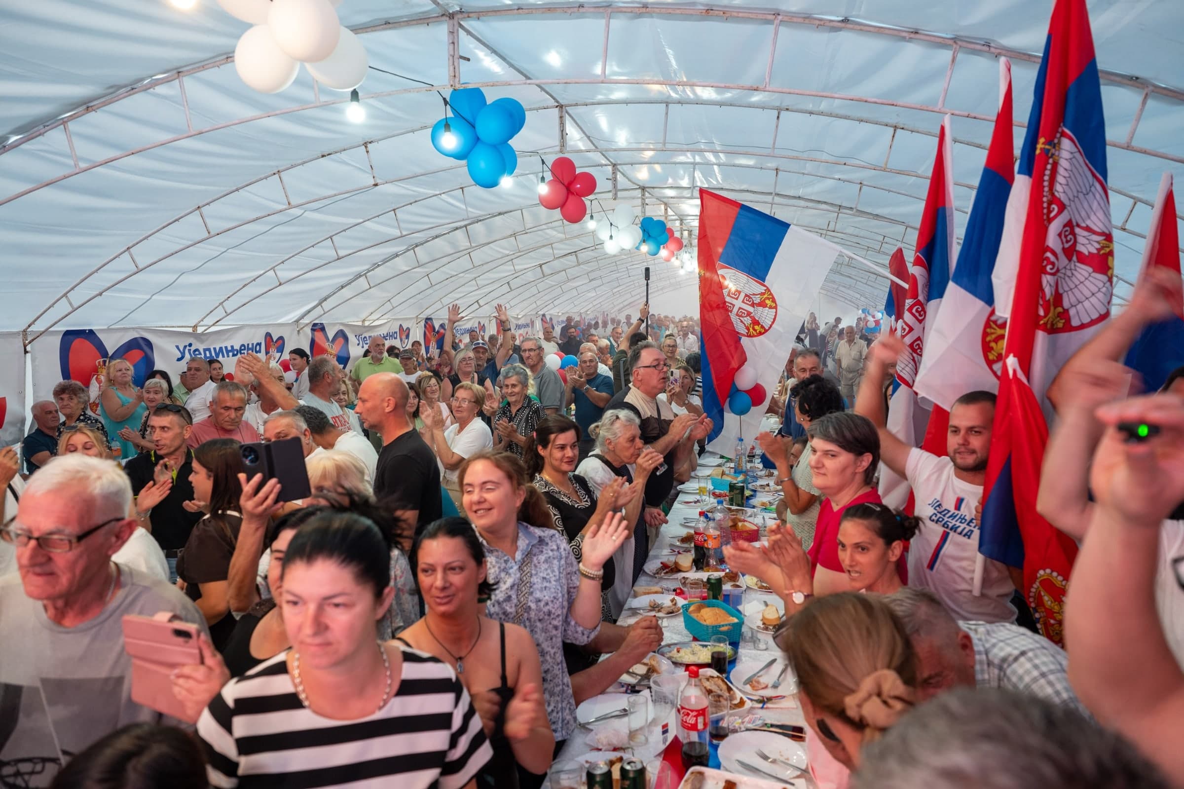 SNS Čačak: Više od 2.000 građana na skupu u Prislonici, fokus na pozitivnoj kampanji