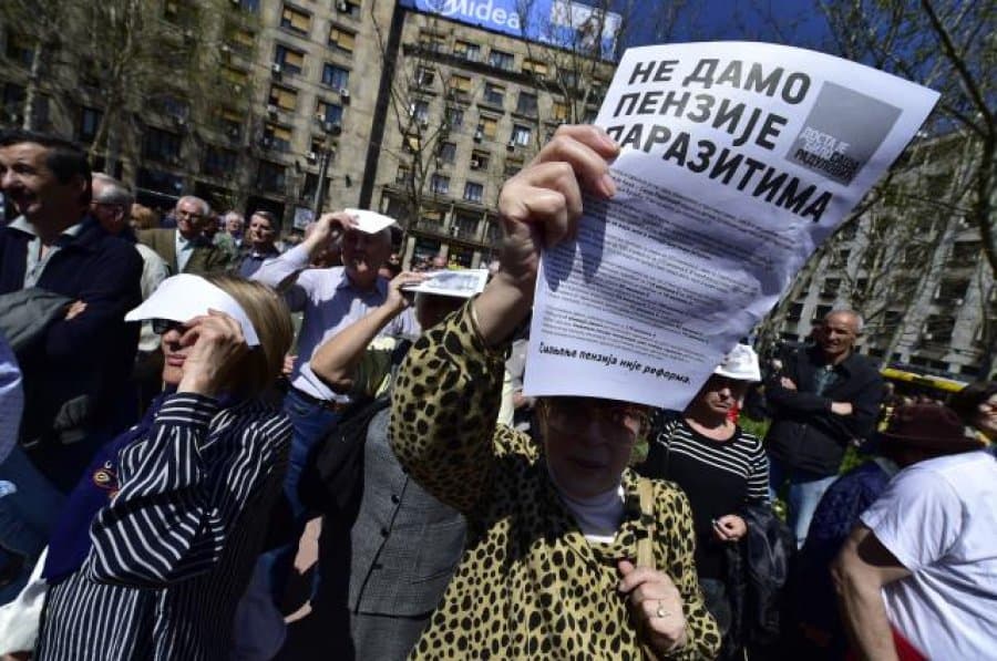 U toku je protest penzionera na Trgu Nikole Pašića