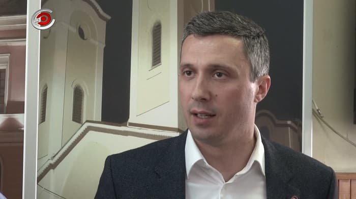 Boško Obradović: Šta se događa sa Institutom za voćarstvo u Čačku?