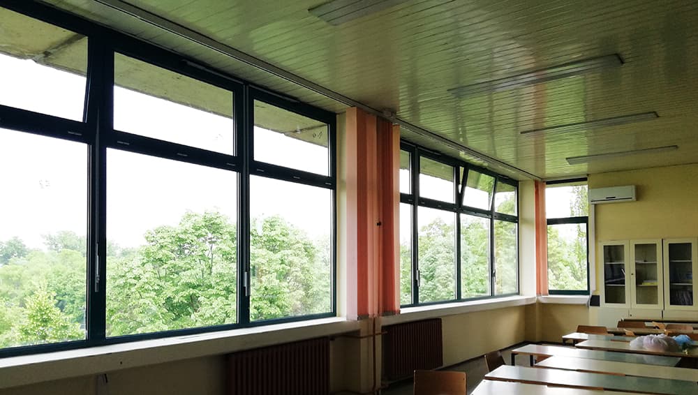 NIS podržala projekat FTN: Zamenjeni stari prozori na trećem spratu zgrade