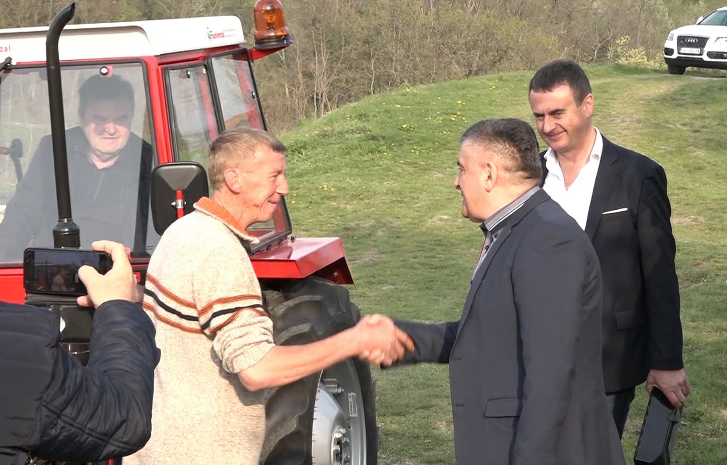 Traktor za borca sa Košara