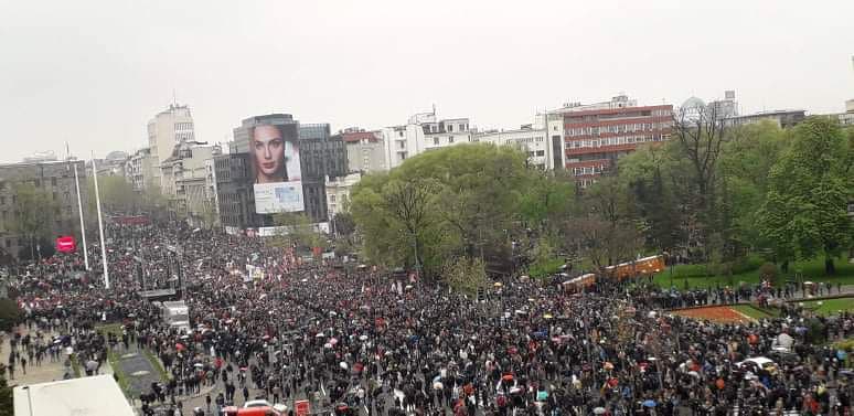 Počeo protest 1 od 5 miliona ispred skupštine (VIDEO)