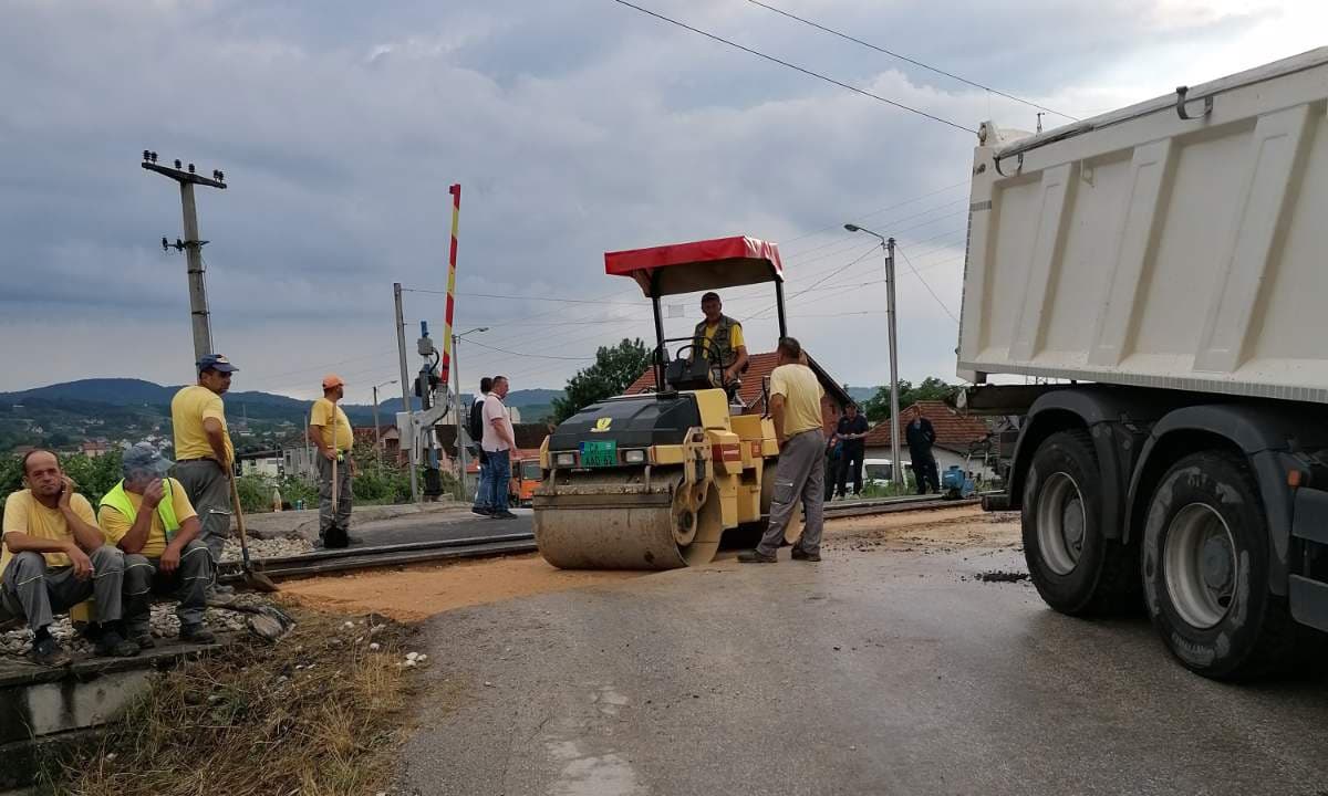 Radovi na pružnom prelazu kod Bolnice, danas potpuna zabrana saobraćaja