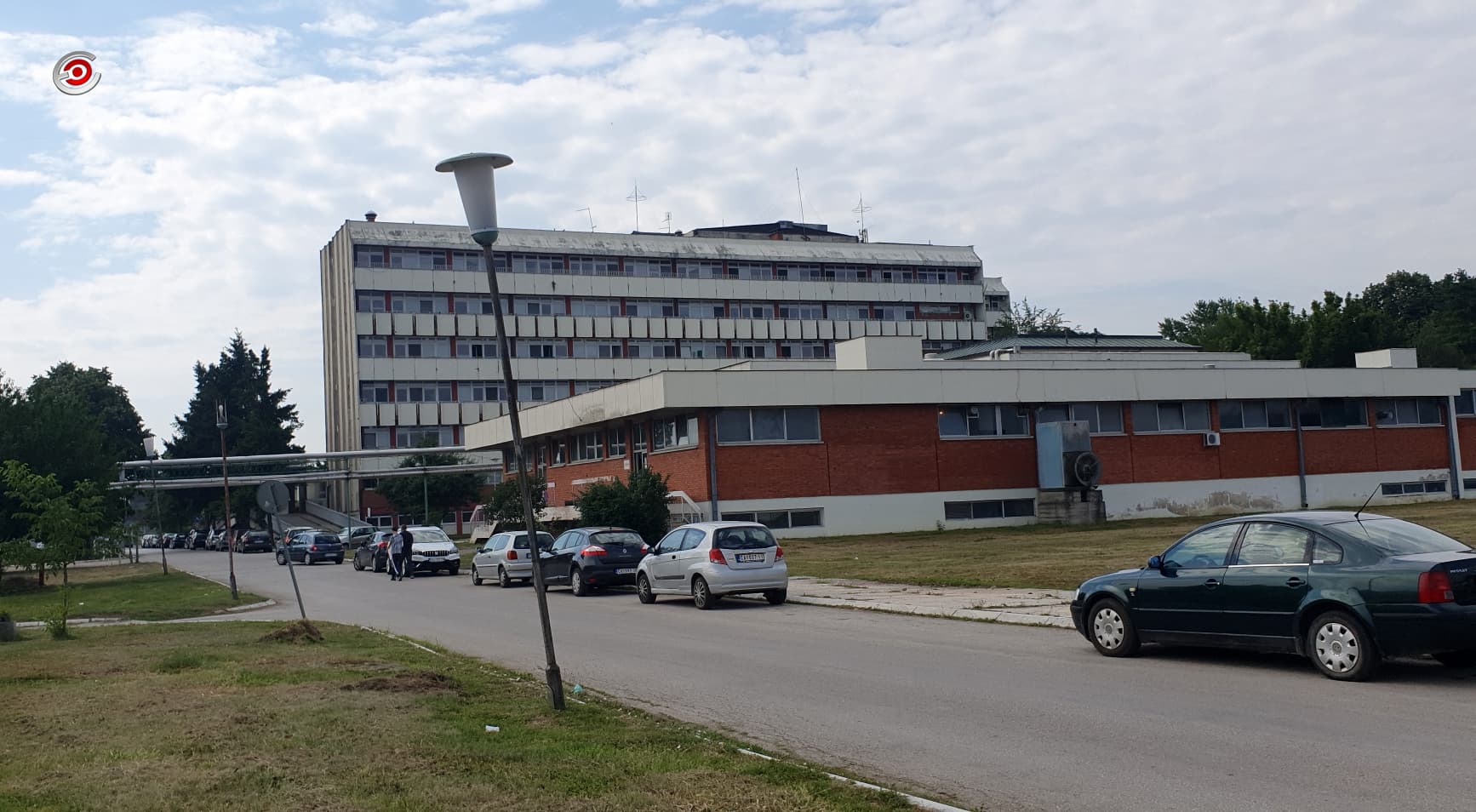 Smanjen broj hospitalizovanih pacijenata, hala u Atenici ostaje privremena kovid bolnica