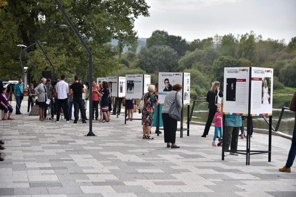 Izložba "Osobe sa invaliditetom koje su menjale Srbiju" na Gradskoj plaži