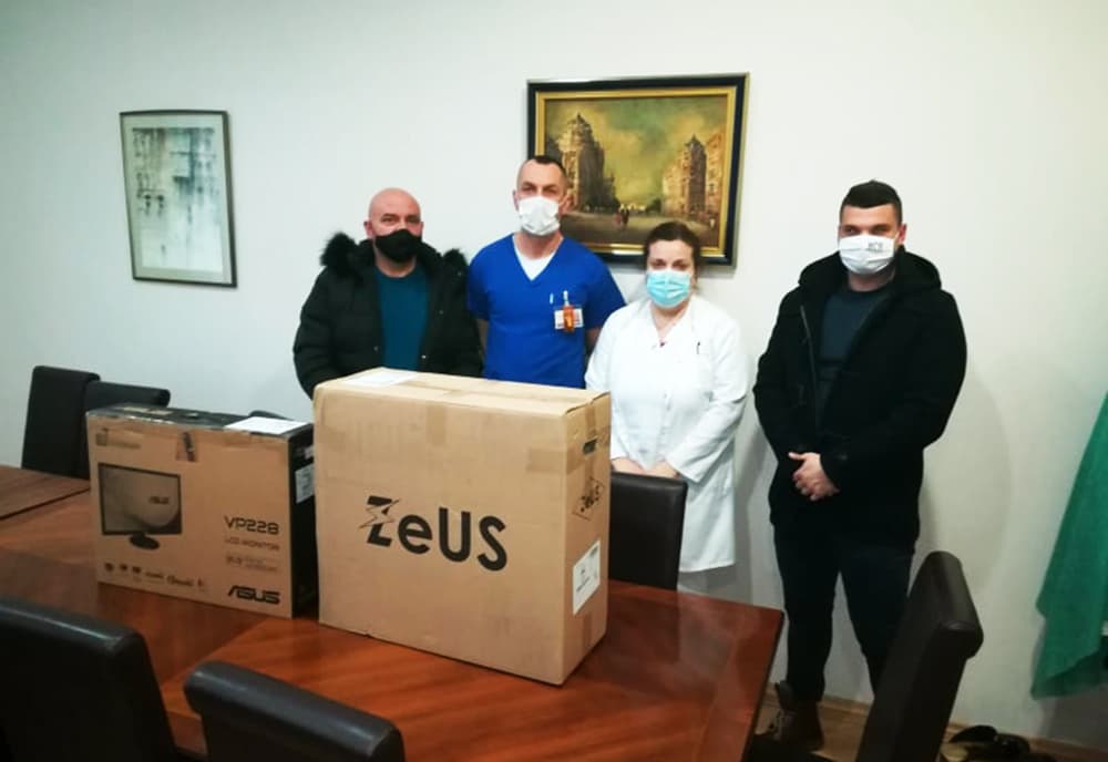 Nezavisni sindikat policije donirao računar Opštoj bolnici u Čačku